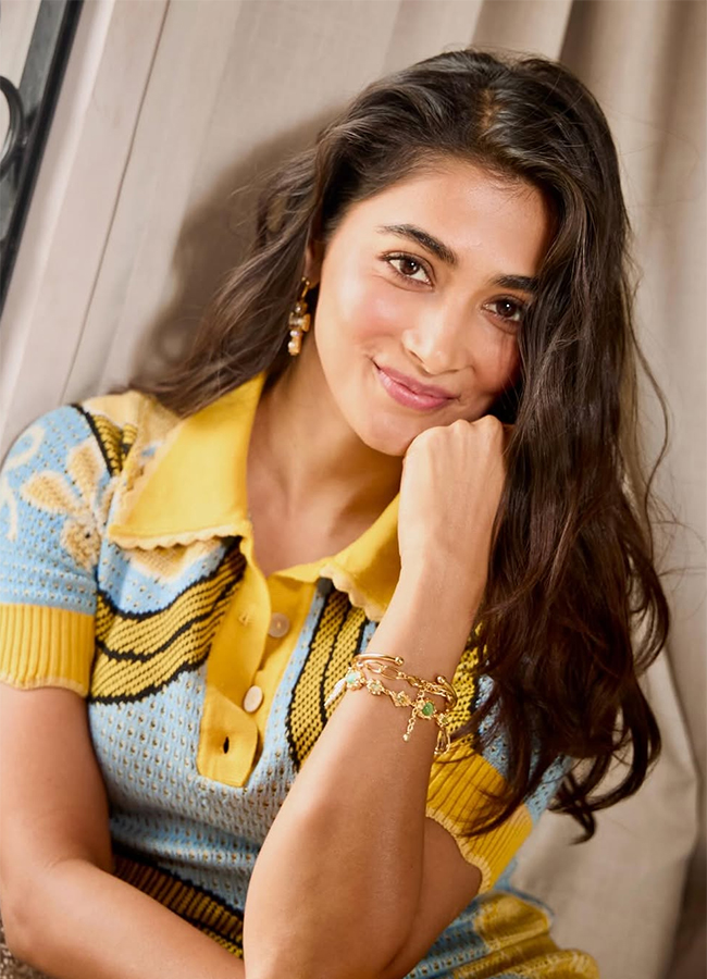 Jana Nayagan Movie : Actress Pooja Hegde Trending Photos11