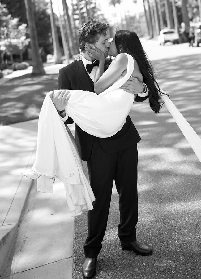 Mithun Chakraborty Daughter Dishani Announces Engagement Viral Photos9