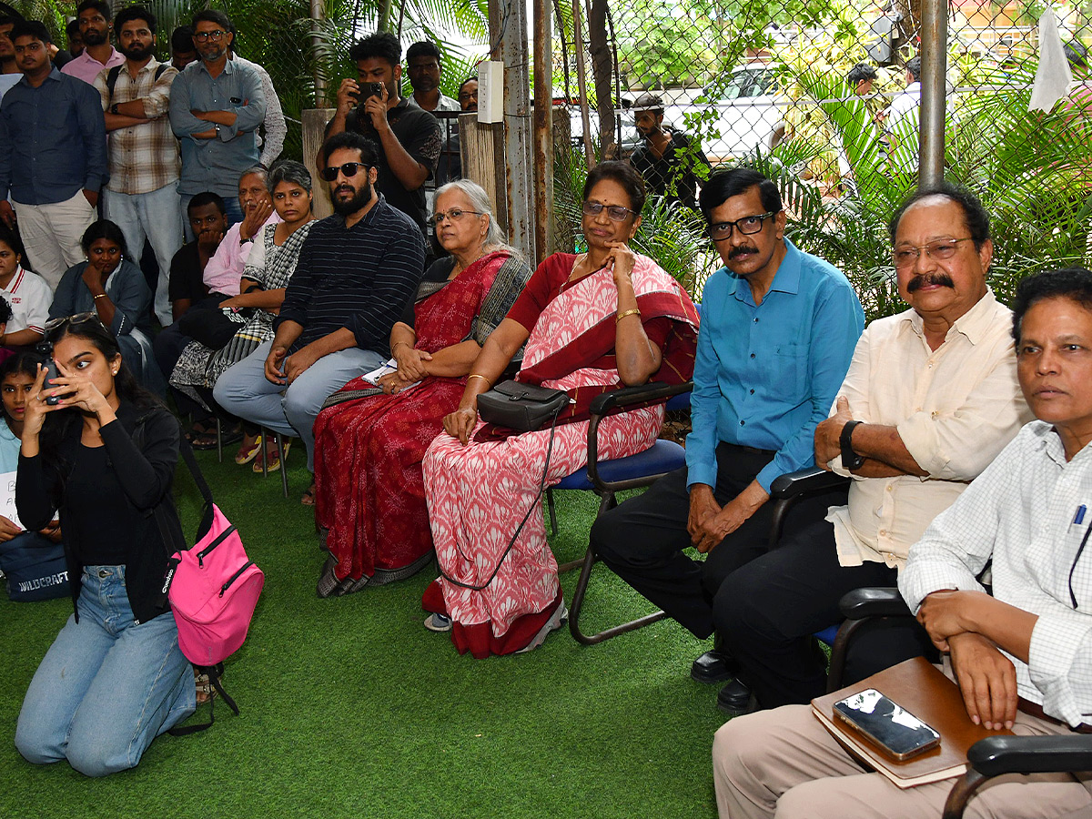 Students and Intellectuals Raise Their Voice11