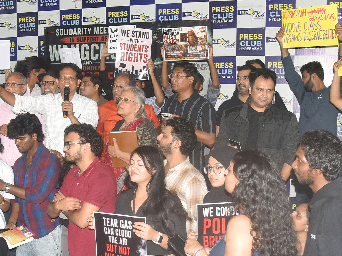 Students and Intellectuals Raise Their Voice14