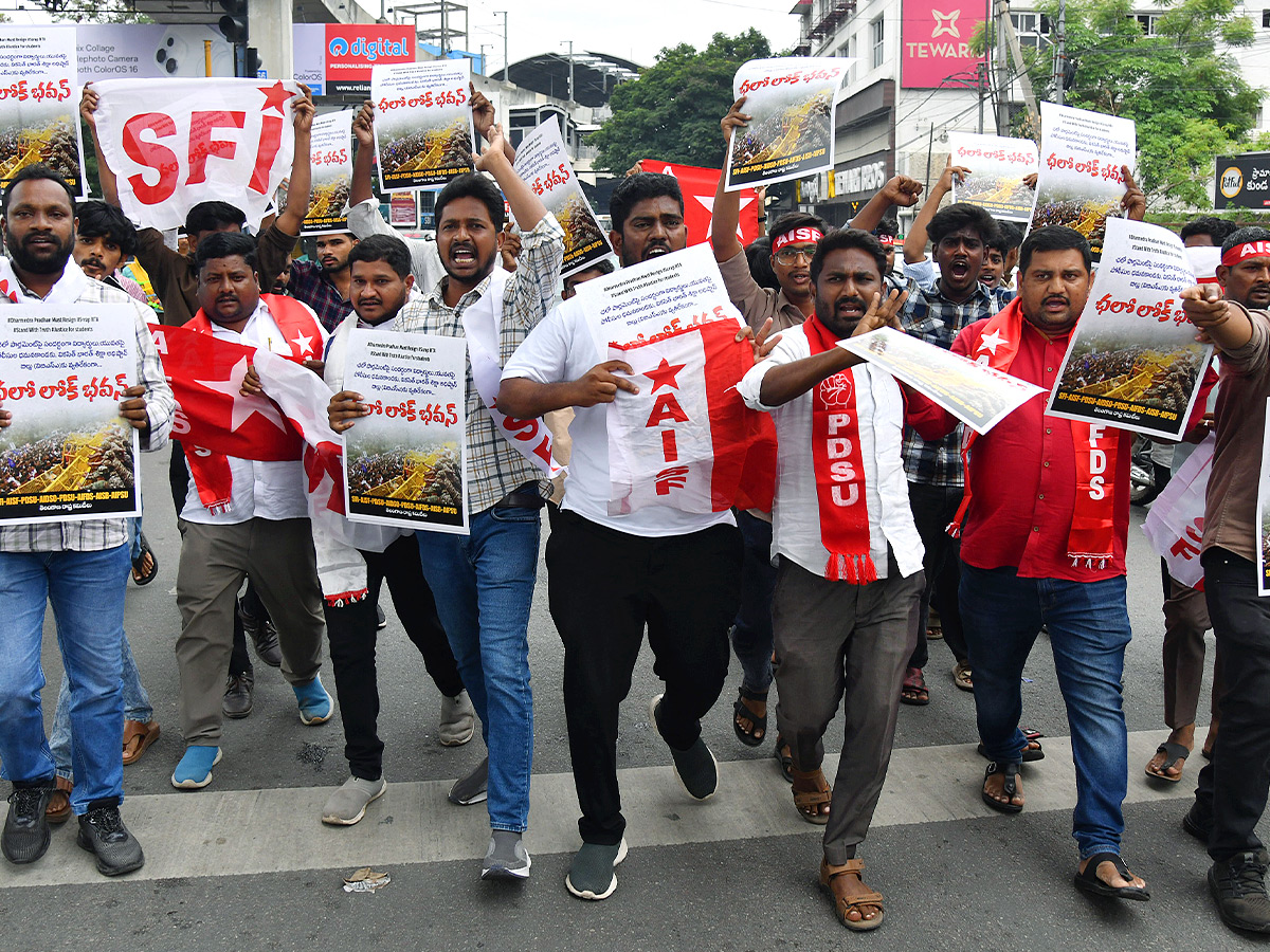 Students and Intellectuals Raise Their Voice3