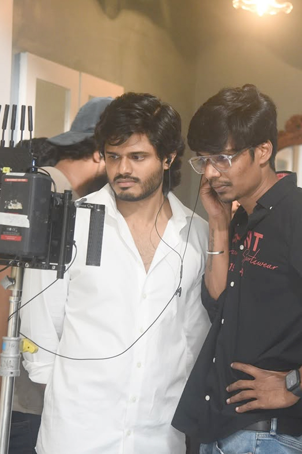 Epic movie sets, working stills: Photos10