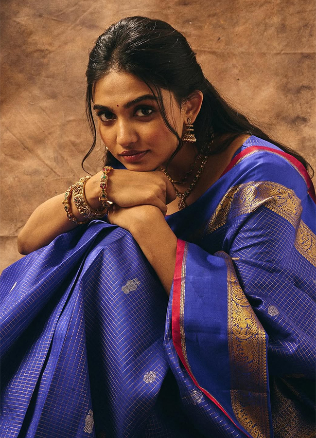 Actress Mamitha Baiju in Jana Nayagan Viral Photos5