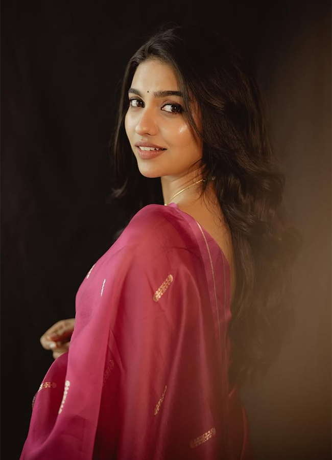 Actress Mamitha Baiju in Jana Nayagan Viral Photos6