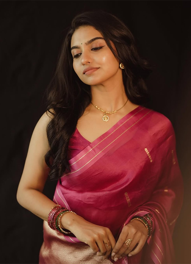Actress Mamitha Baiju in Jana Nayagan Viral Photos7