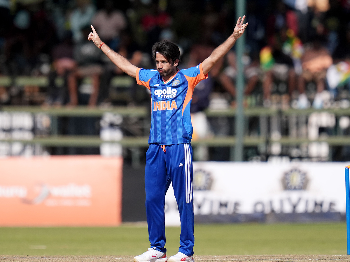 First T20 Cricket Match Between Zimbabwe and India HD Photos3