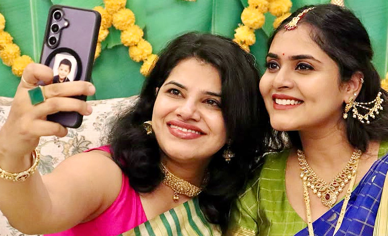 Actress Kerintha Fame Sukrithi Baby Shower Photos5