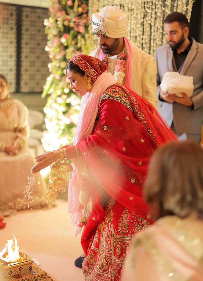 Famous Actress Who Married a Businessman Photos16