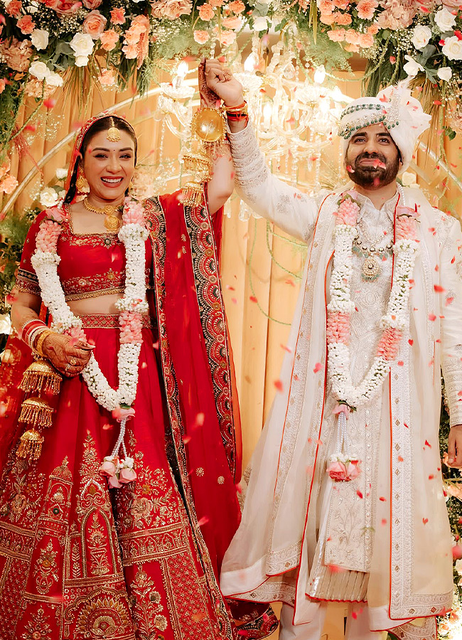 Famous Actress Who Married a Businessman Photos6