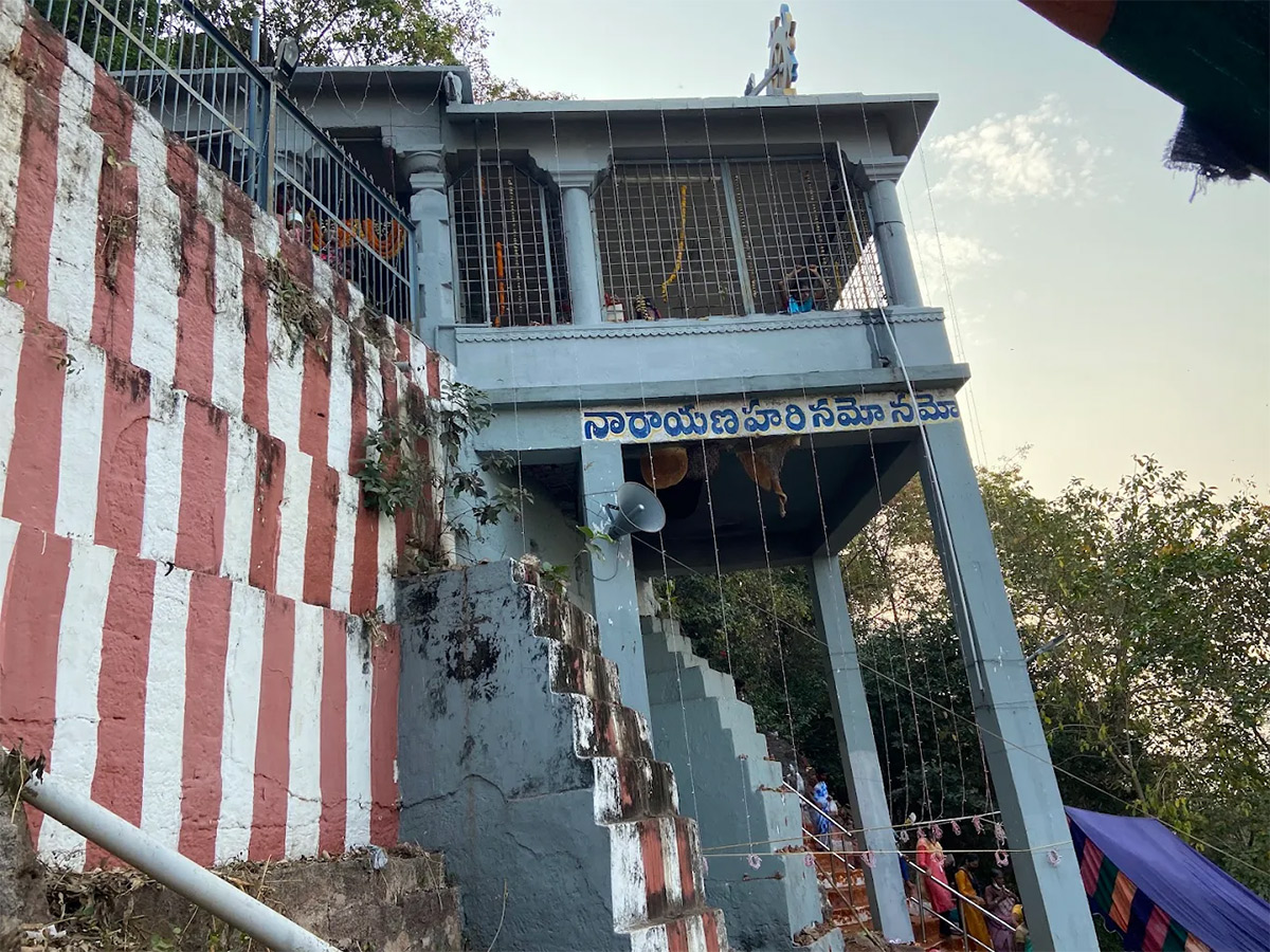 Devotional : Upamaka Sri Venkateswara Swamy Temple HD Photos17