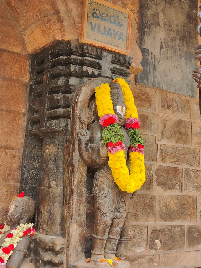 Devotional : Upamaka Sri Venkateswara Swamy Temple HD Photos21