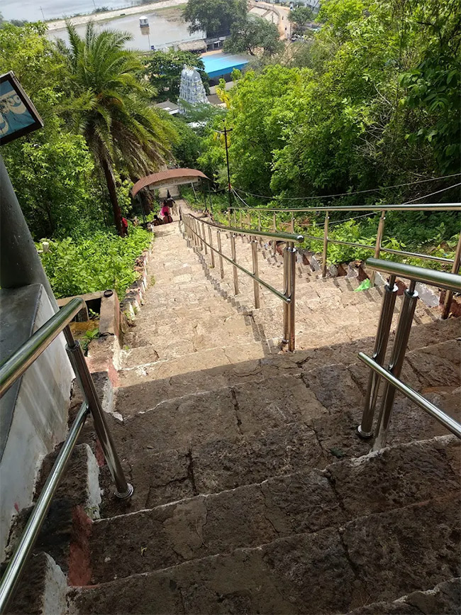 Devotional : Upamaka Sri Venkateswara Swamy Temple HD Photos23