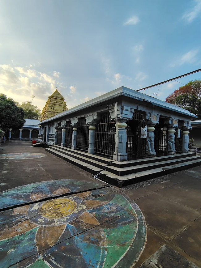 Devotional : Upamaka Sri Venkateswara Swamy Temple HD Photos24