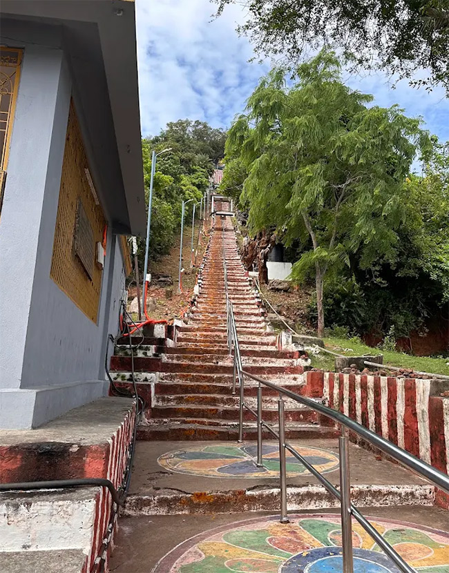Devotional : Upamaka Sri Venkateswara Swamy Temple HD Photos3