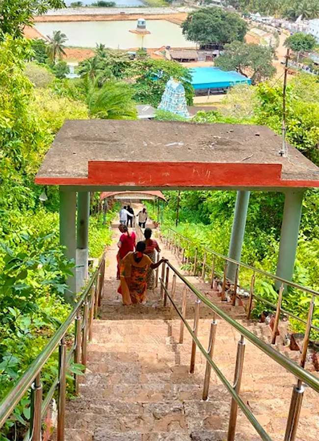 Devotional : Upamaka Sri Venkateswara Swamy Temple HD Photos6