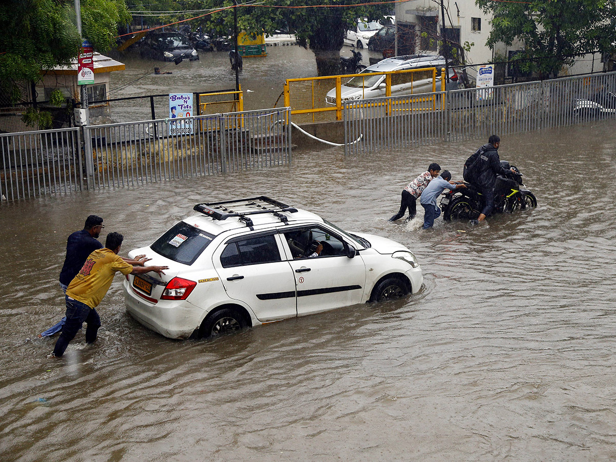 Rain havoc continues in South Gujarat Viral Photos12