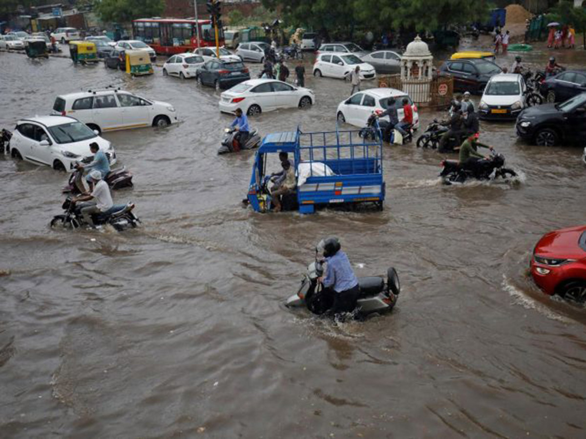 Rain havoc continues in South Gujarat Viral Photos6