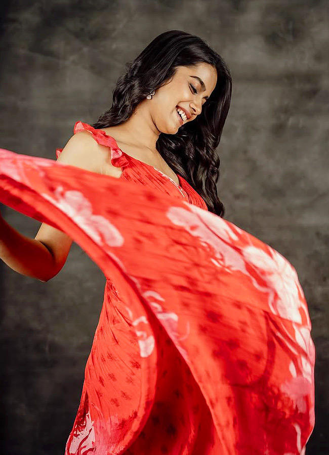Chennai Love Story Released, Sri Gouri Priya Trends With Viral Photos15