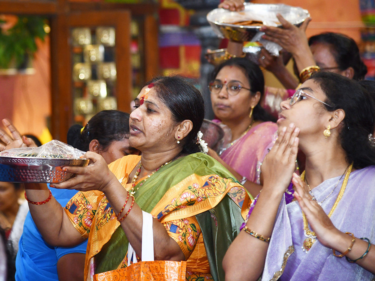 Vijayawada Grandeur Ashadam Sare At Indrakeeladri Temple19