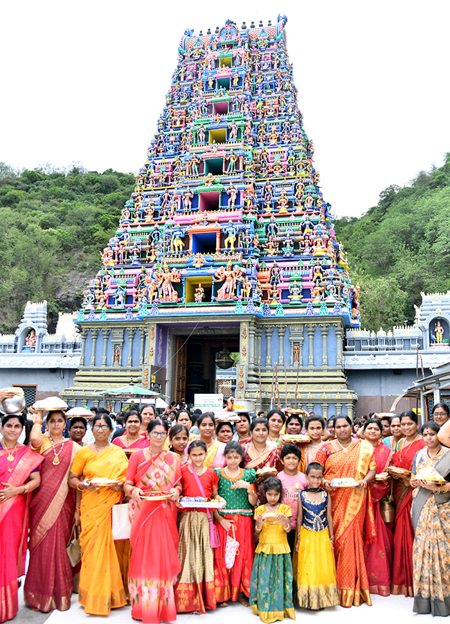 Vijayawada Grandeur Ashadam Sare At Indrakeeladri Temple25