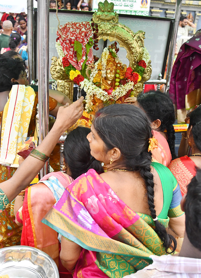 Vijayawada Grandeur Ashadam Sare At Indrakeeladri Temple26