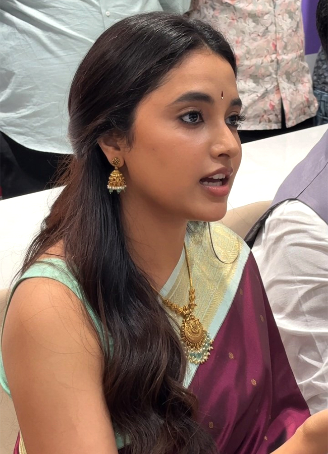 Actress Priyanka Mohan Fashion Mall Grand Opening At ECIL12