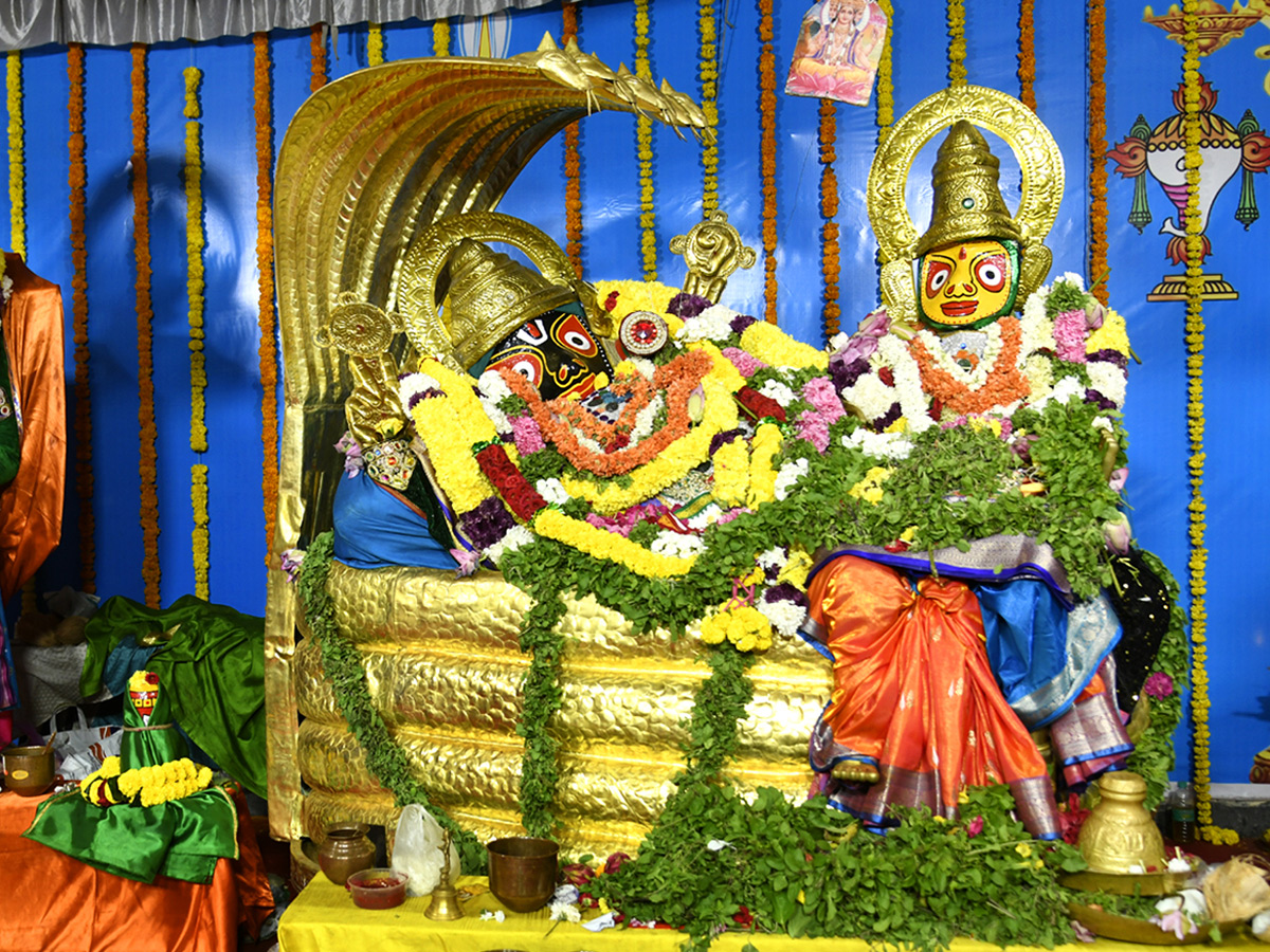 Devotional : Huge Devotee Rush Tholi Ekadashi 202614