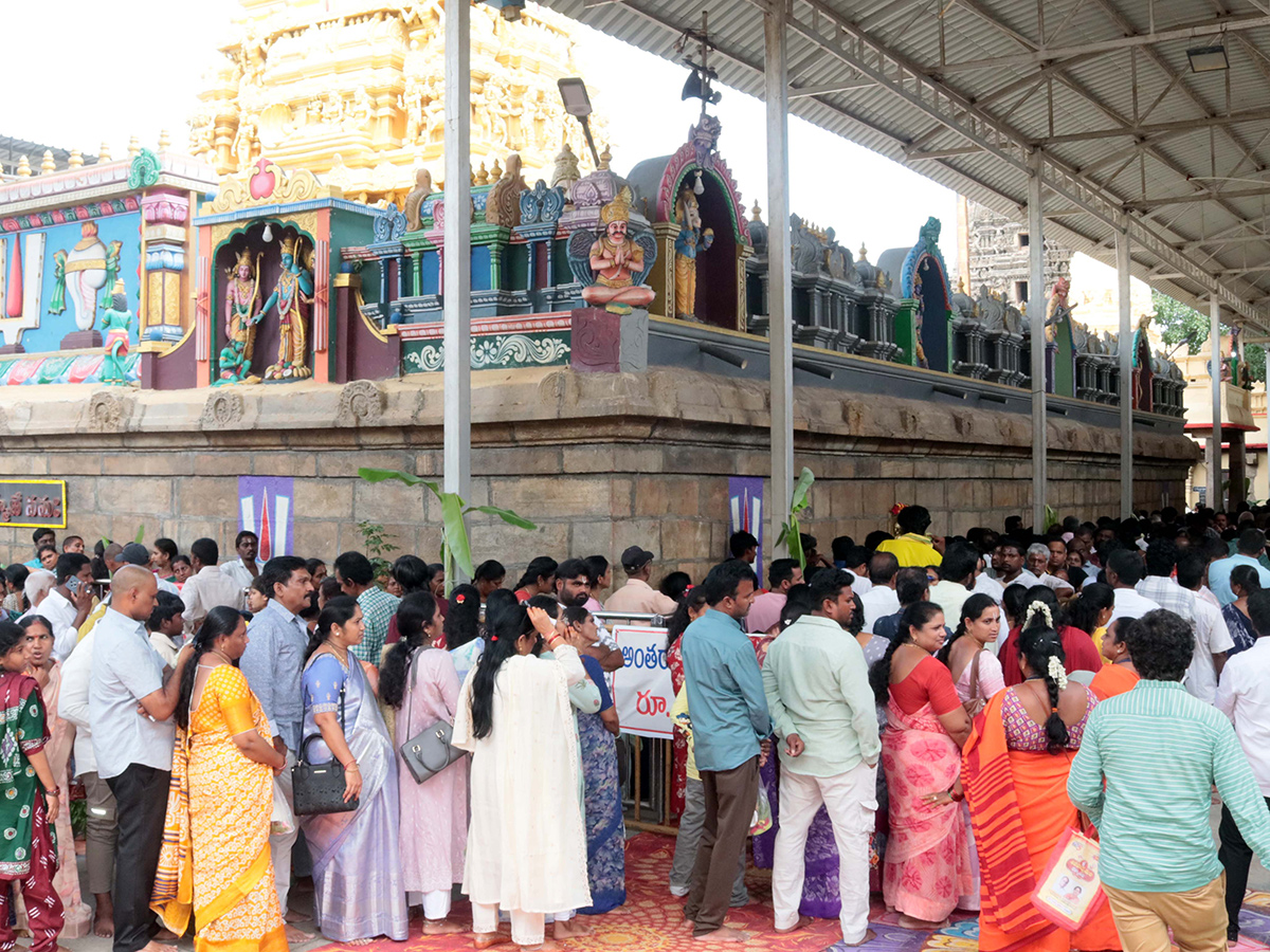 Devotional : Huge Devotee Rush Tholi Ekadashi 20263