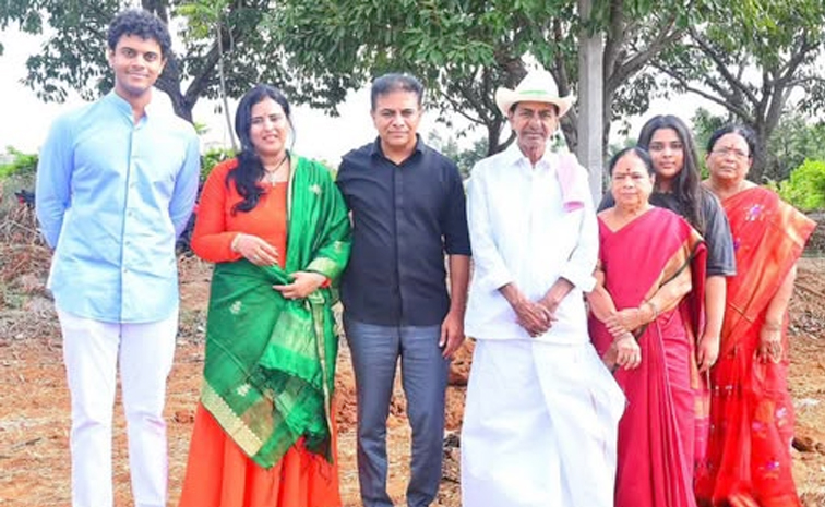 KTR Birthday Celebrations In KCR Farmhouse Photos2
