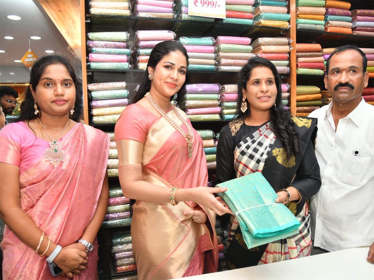 Lavanya Tripathi Kukatpally Hyderabad HD Photos7