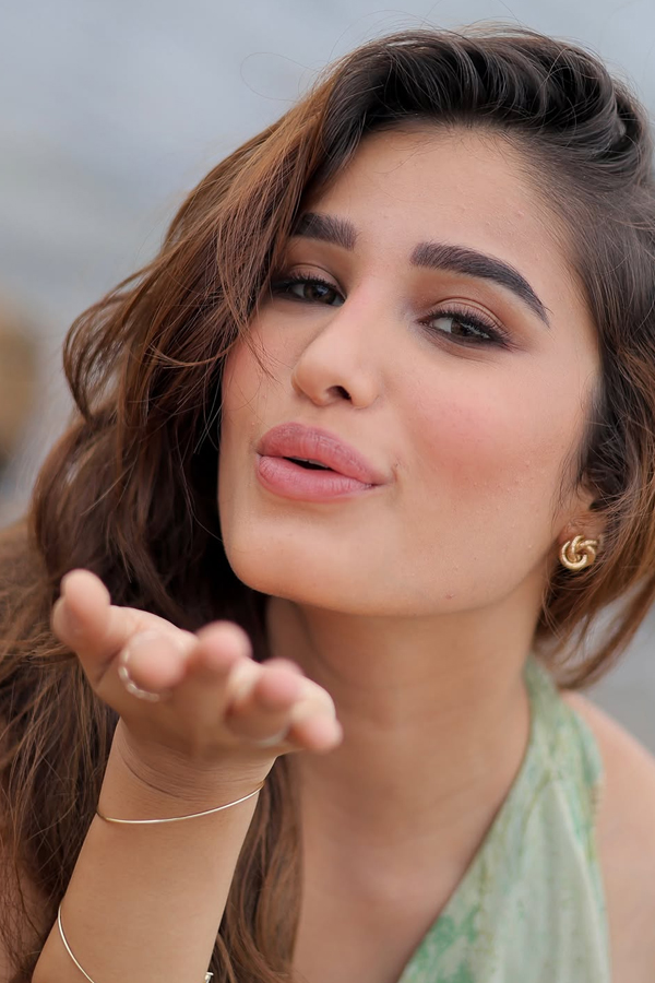 Actress Rasha Thadani Stunning Photos21