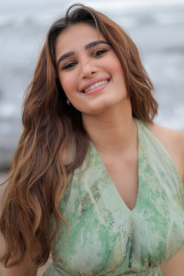 Actress Rasha Thadani Stunning Photos4