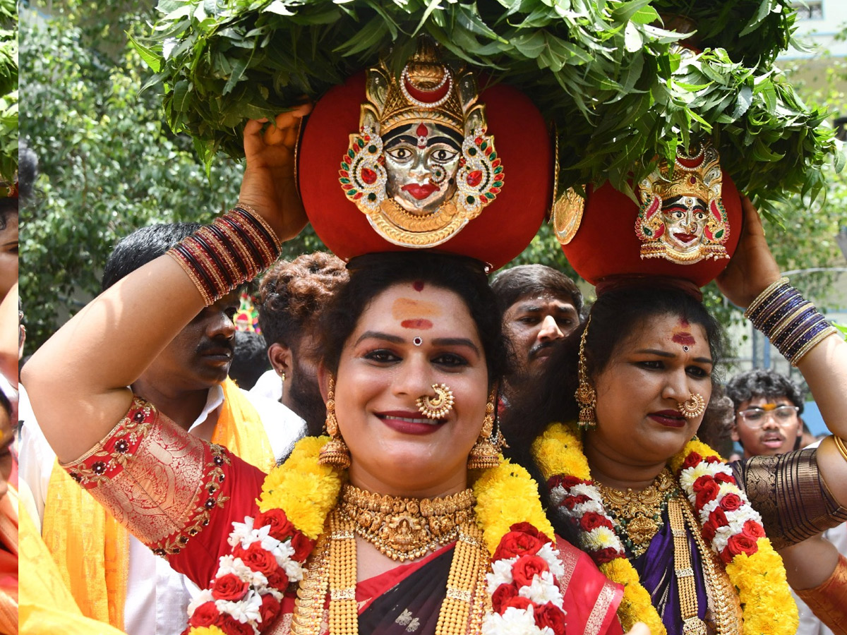 Devotees from Telangana offer Bonalu To Goddess Kanaka Durga In Vijayawada Photos30