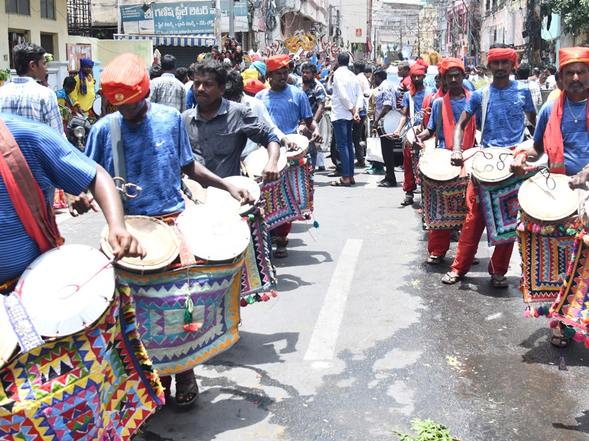 Devotees from Telangana offer Bonalu To Goddess Kanaka Durga In Vijayawada Photos7
