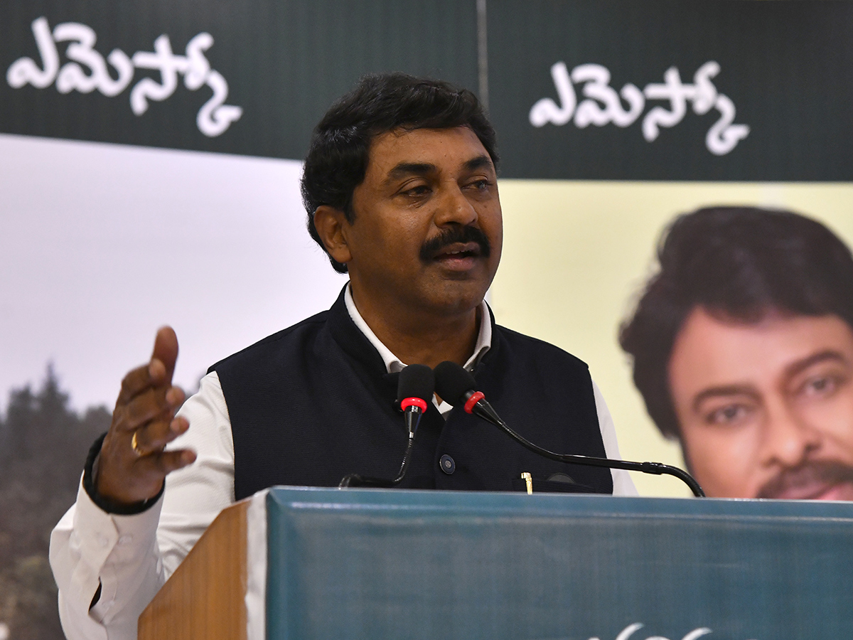 Chiranjeevi Speech about Satish Reddy at at BV Pattabhiram Award6