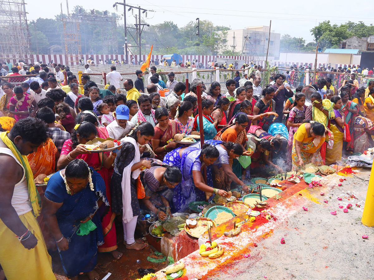 Dharmaraja Swamy Brahmotsavam Held Grandly In Srikalahasti11