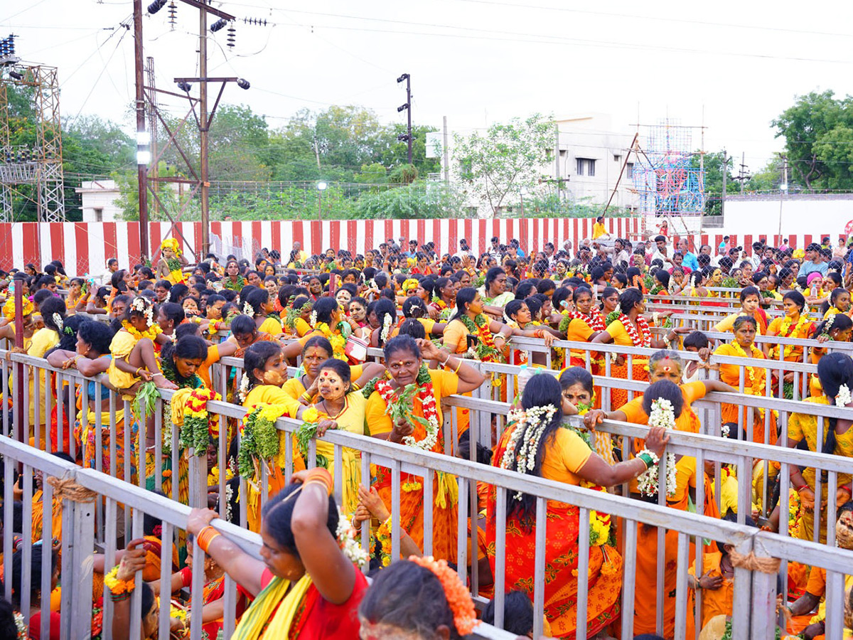 Dharmaraja Swamy Brahmotsavam Held Grandly In Srikalahasti21