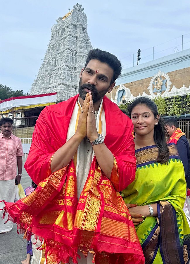 Actor Bellamkonda Sai Sreenivas Wife Kavya Reddy Visits Tirumala3