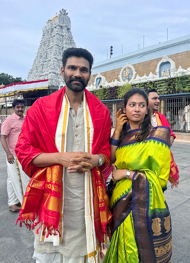 Actor Bellamkonda Sai Sreenivas Wife Kavya Reddy Visits Tirumala6
