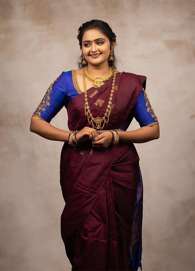 Chandramukhi Child Actress Praharshitha Srinivasan Stunning New Look Photos Trending14