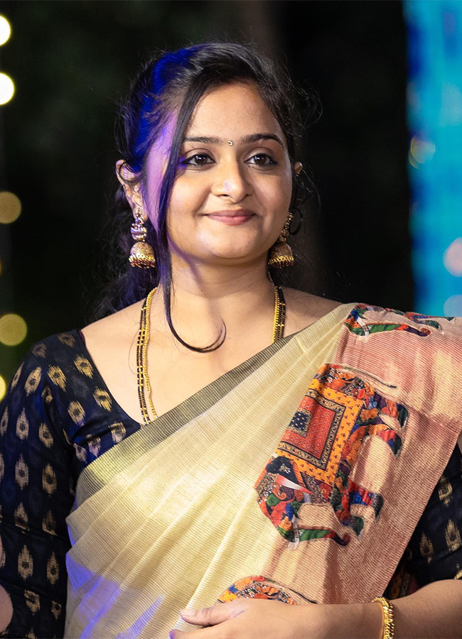 Chandramukhi Child Actress Praharshitha Srinivasan Stunning New Look Photos Trending15
