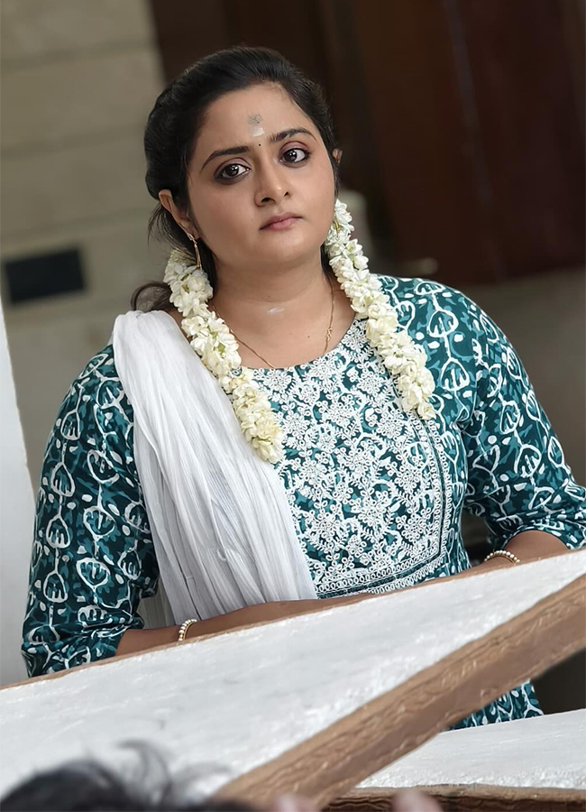 Chandramukhi Child Actress Praharshitha Srinivasan Stunning New Look Photos Trending9