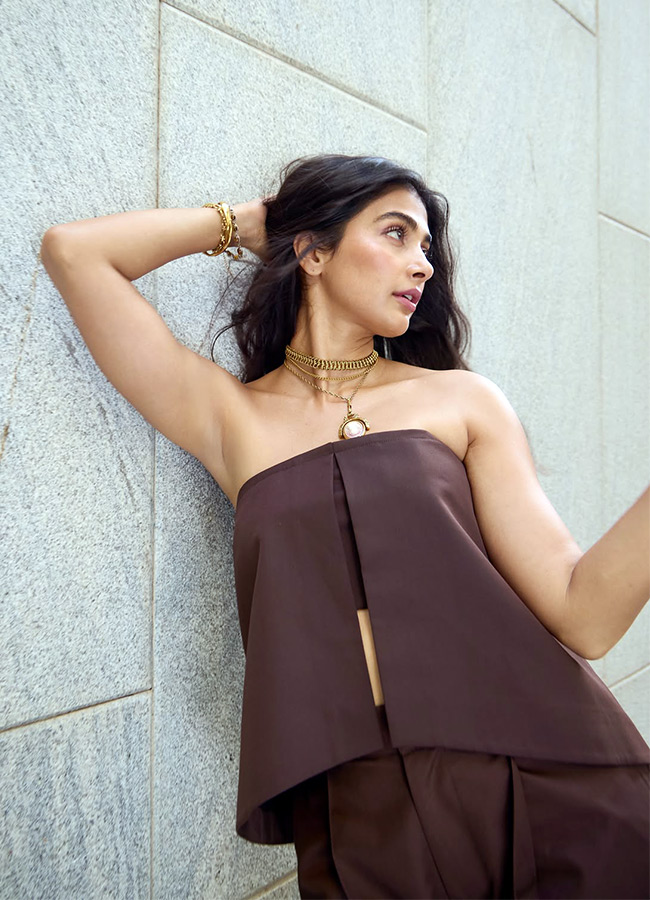 Pooja Hegde Stuns in a Chocolate Colored Dress Photos6