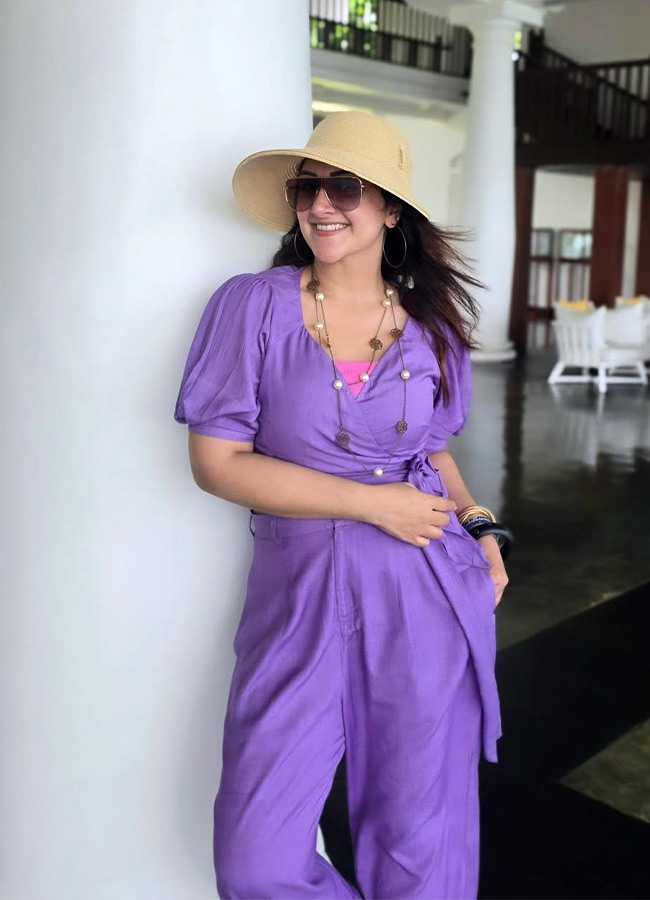 Sridevi Vijay Kumar Sri Lanka Trip Photos2