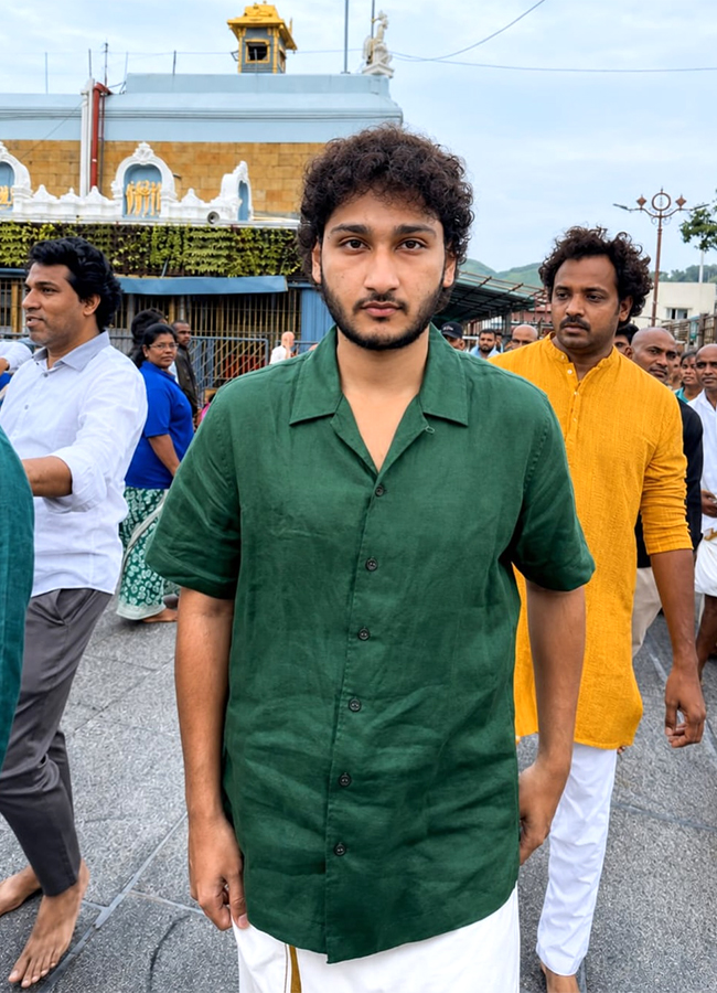 Actor Ghattamaneni Jayakrishna at Tirumala HD Photos10