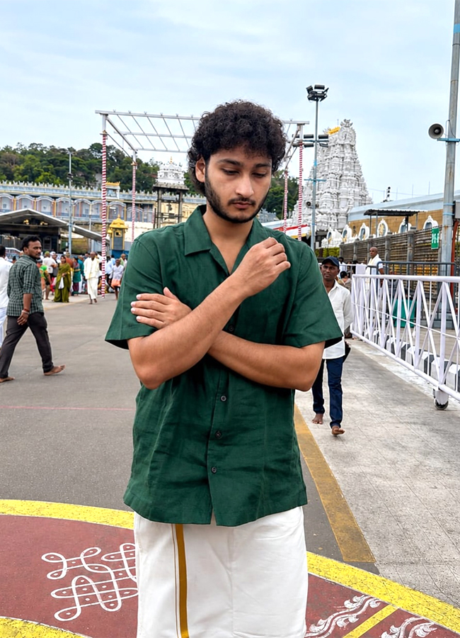 Actor Ghattamaneni Jayakrishna at Tirumala HD Photos12