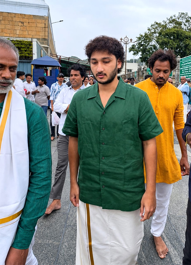 Actor Ghattamaneni Jayakrishna at Tirumala HD Photos7