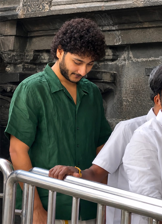 Actor Ghattamaneni Jayakrishna at Tirumala HD Photos9