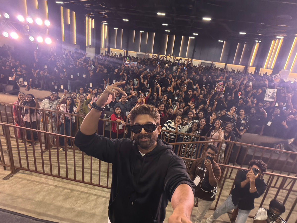 Allu Arjun Fans Meet Hyderabad Viral Photos2