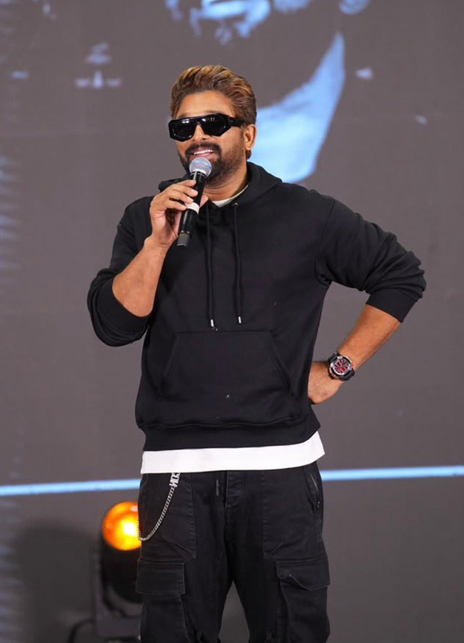 Allu Arjun Fans Meet Hyderabad Viral Photos8